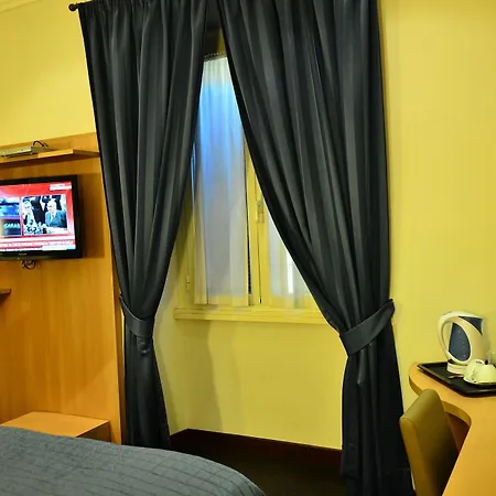 Residenza Cola Di Rienzo - In 2*
