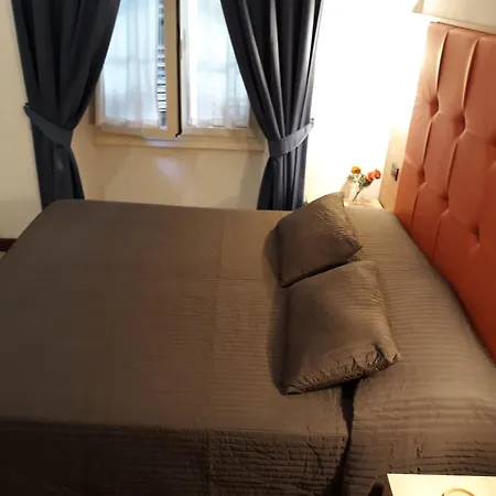Casa de hóspedes Residenza Cola Di Rienzo - In 2*