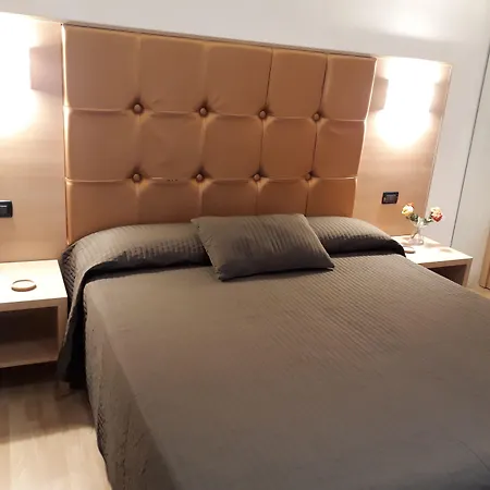 Cola Di Rienzo - In 4* Rom