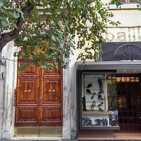 Residenza Cola Di Rienzo - In Casa de hóspedes Roma