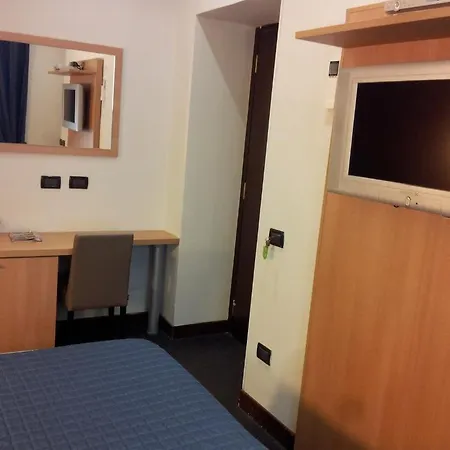 Residenza Cola Di Rienzo - In 2* Roma