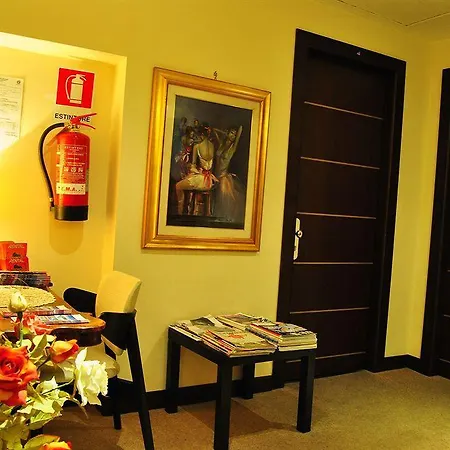 Residenza Cola Di Rienzo - In Casa de hóspedes Roma